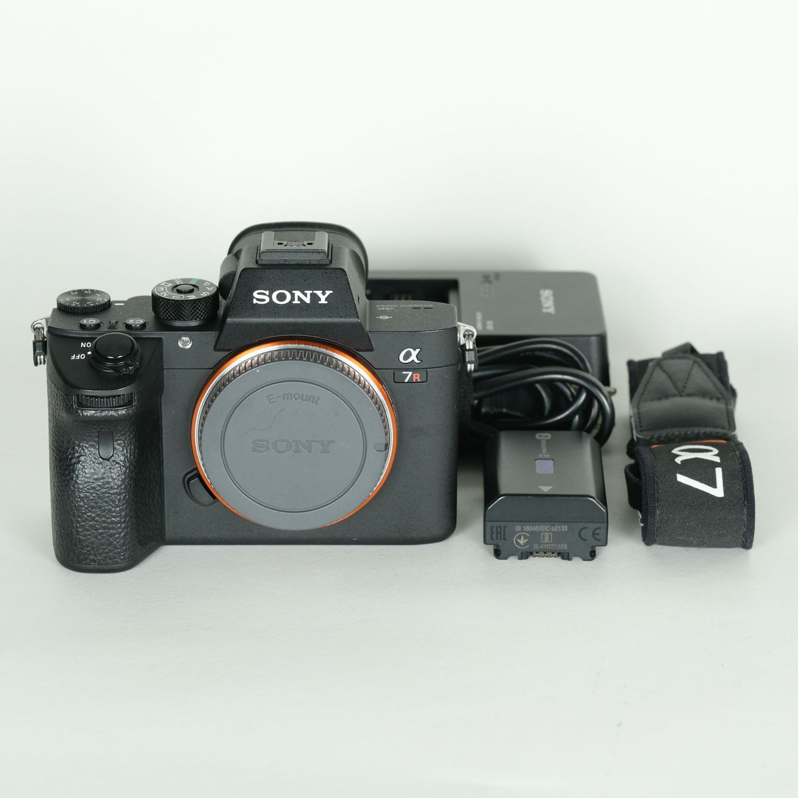 美品 | シャッター数58,307回] SONY α7R III（ILCE-7RM3） | SONY E