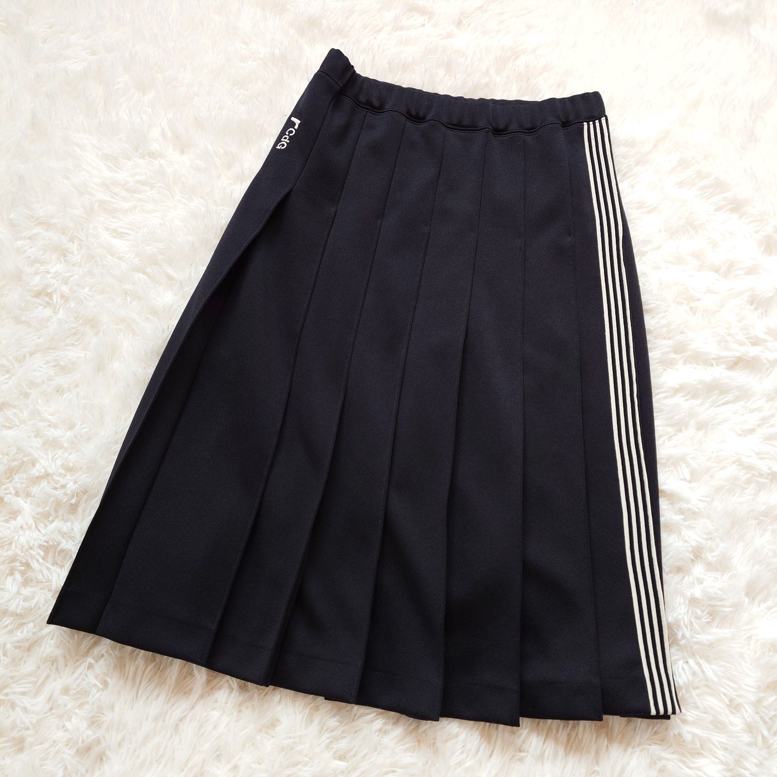 希少 robe de COMME des GARCONS コムデギャルソン ライン プリーツ