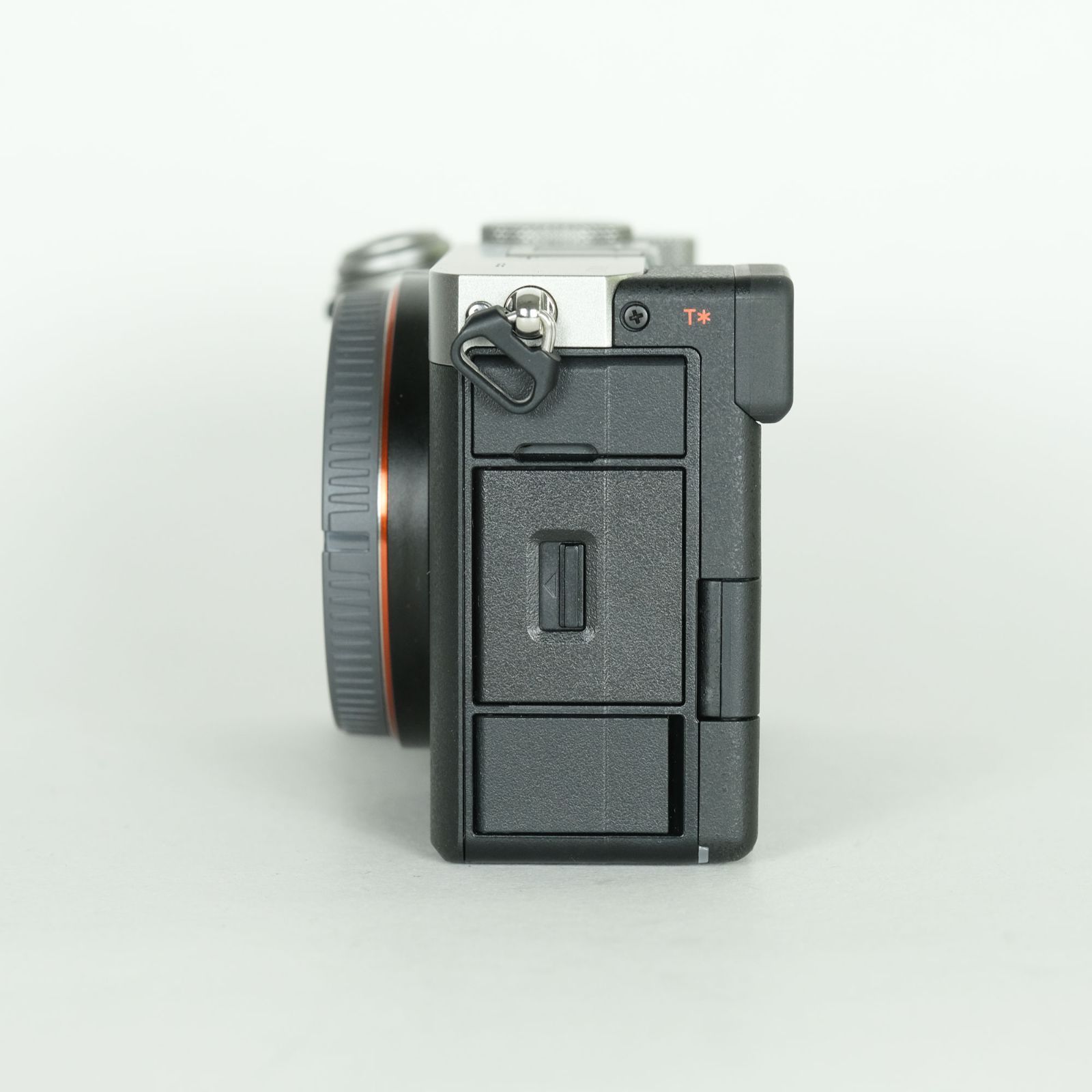 美品 | シャッター数758回｜高級レザーケース付] SONY α7C II（ILCE