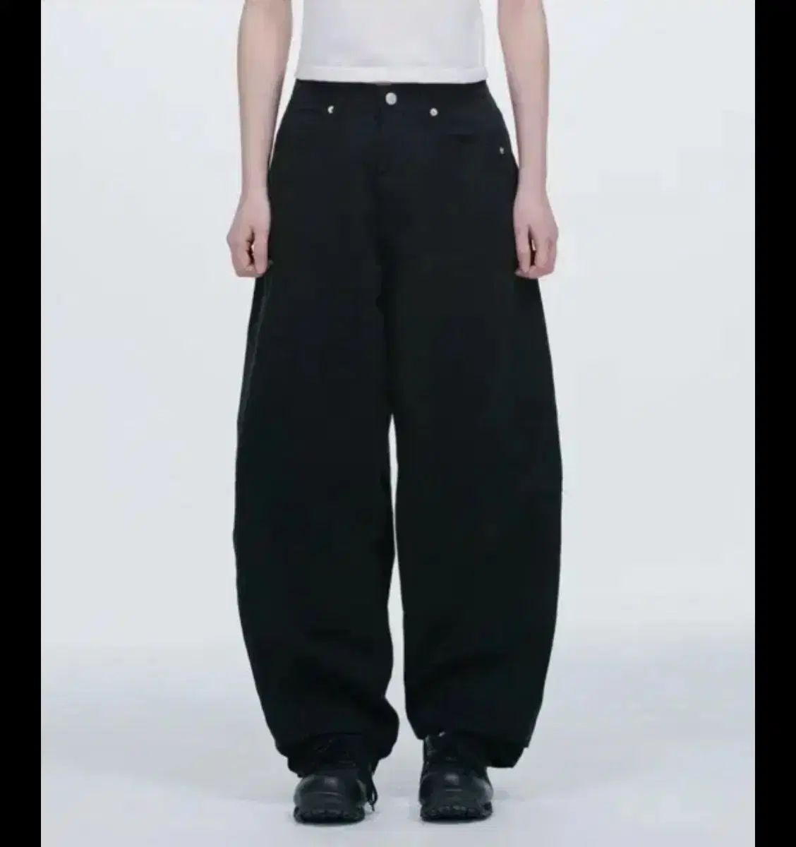オヘシオ WIDE CURVED PANTS カーキ