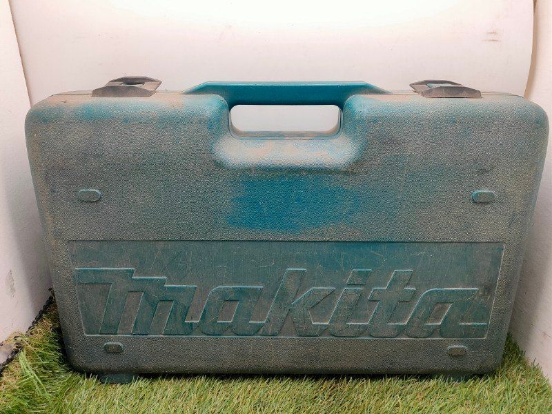  マキタ makita 電動ケレン 六角シャンク13 mm HK 1810 ケース付き その他 電動工具 エア工具