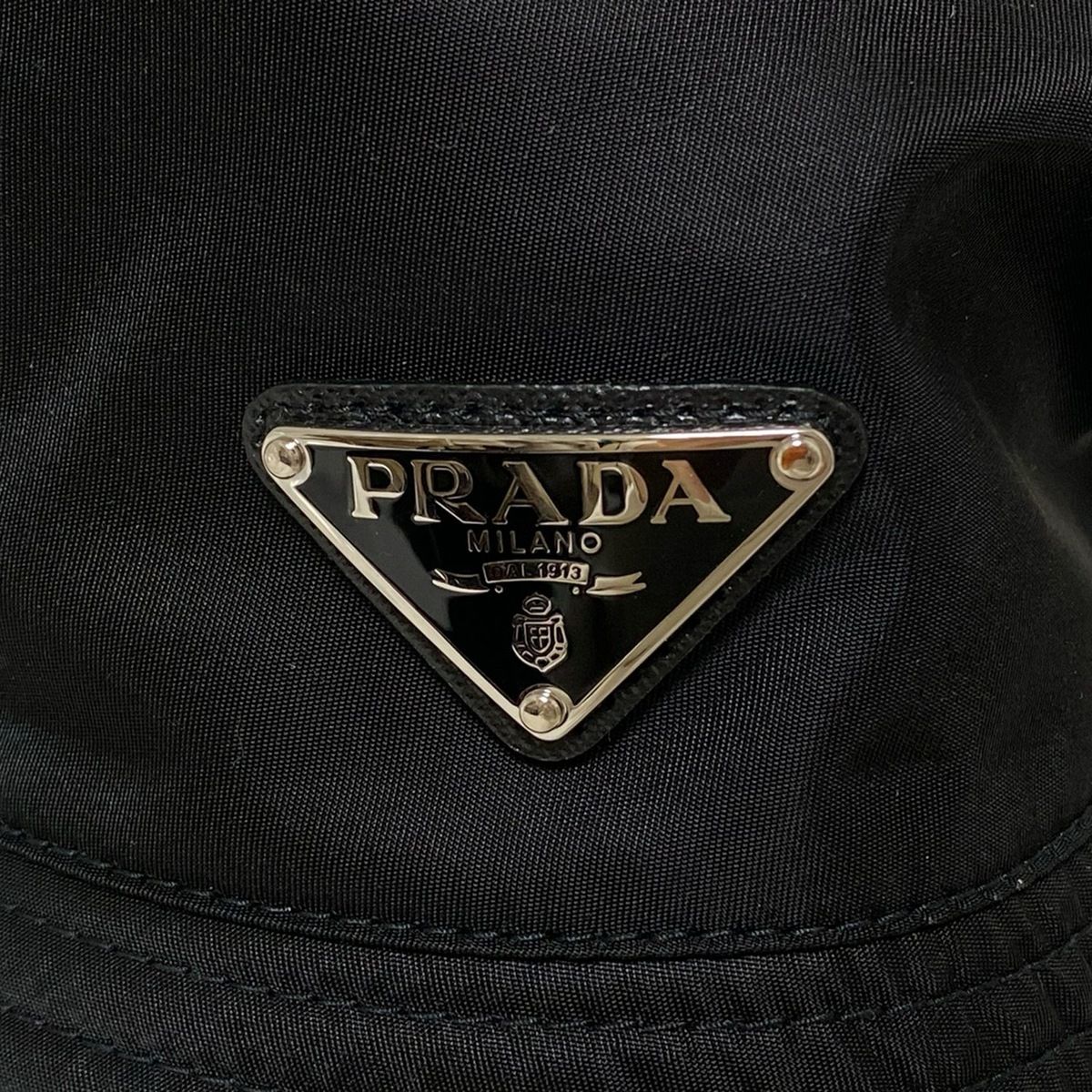  PRADA プラダ ハット M Re Nylon バケットハット 1 HC 137 黒 トライアングルロゴ その他 ハット