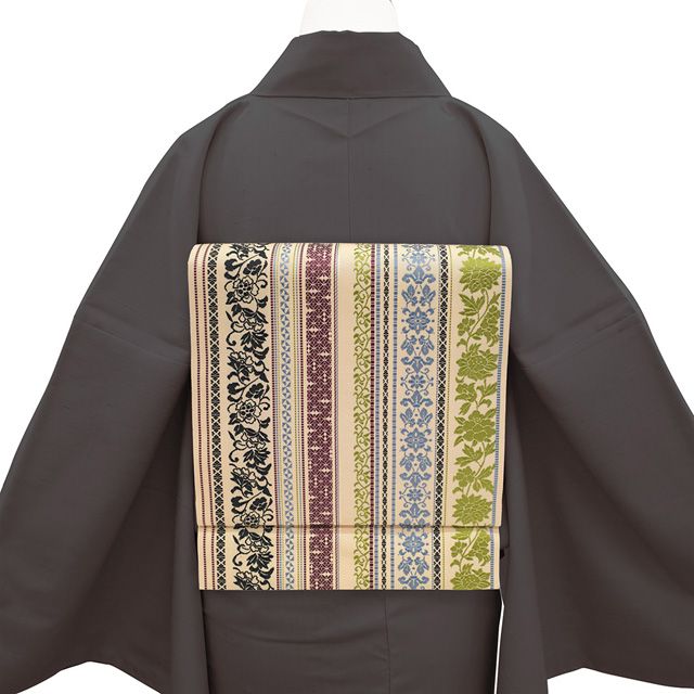 名古屋帯 本場筑前博多織 井上絹織 正絹 八寸 博多織 博多帯 全通 ベージュ 鶯色 薄青 ボルドー 黒 牡丹 花唐草 カジュアル おしゃれ 春 秋 冬 なごや帯 八寸名古屋帯 松葉仕立て 仕立て上がり みやがわ sb 54852