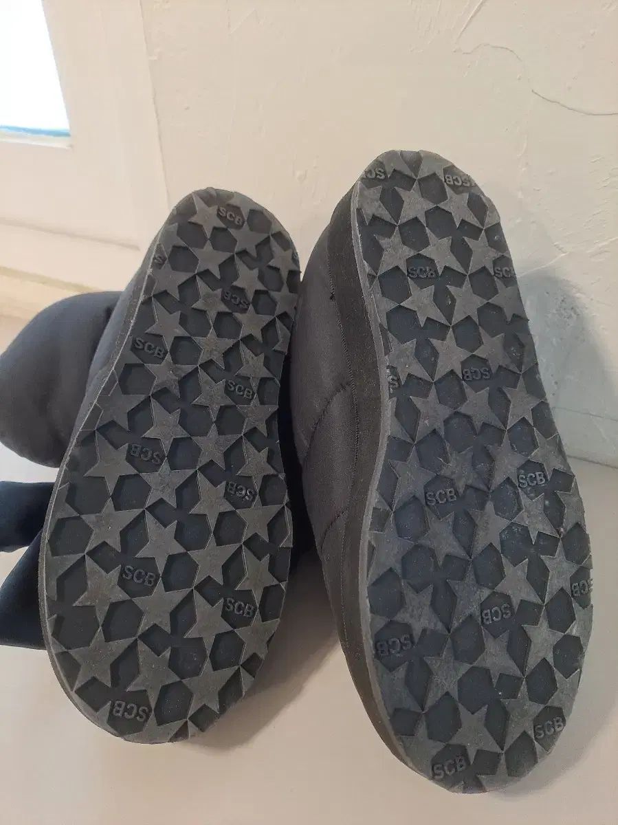 シューコンマボニー