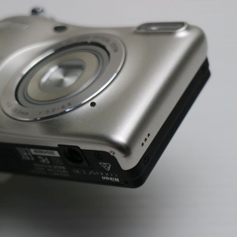 超美品 COOLPIX L30 シルバー 即日発送 デジカメ ニコン 本体 土日祝