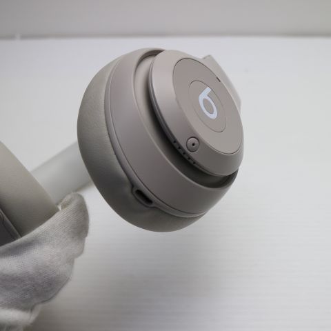 美品 Beats Studio Pro サンドストーン ヘッドホン Beats 即日発送