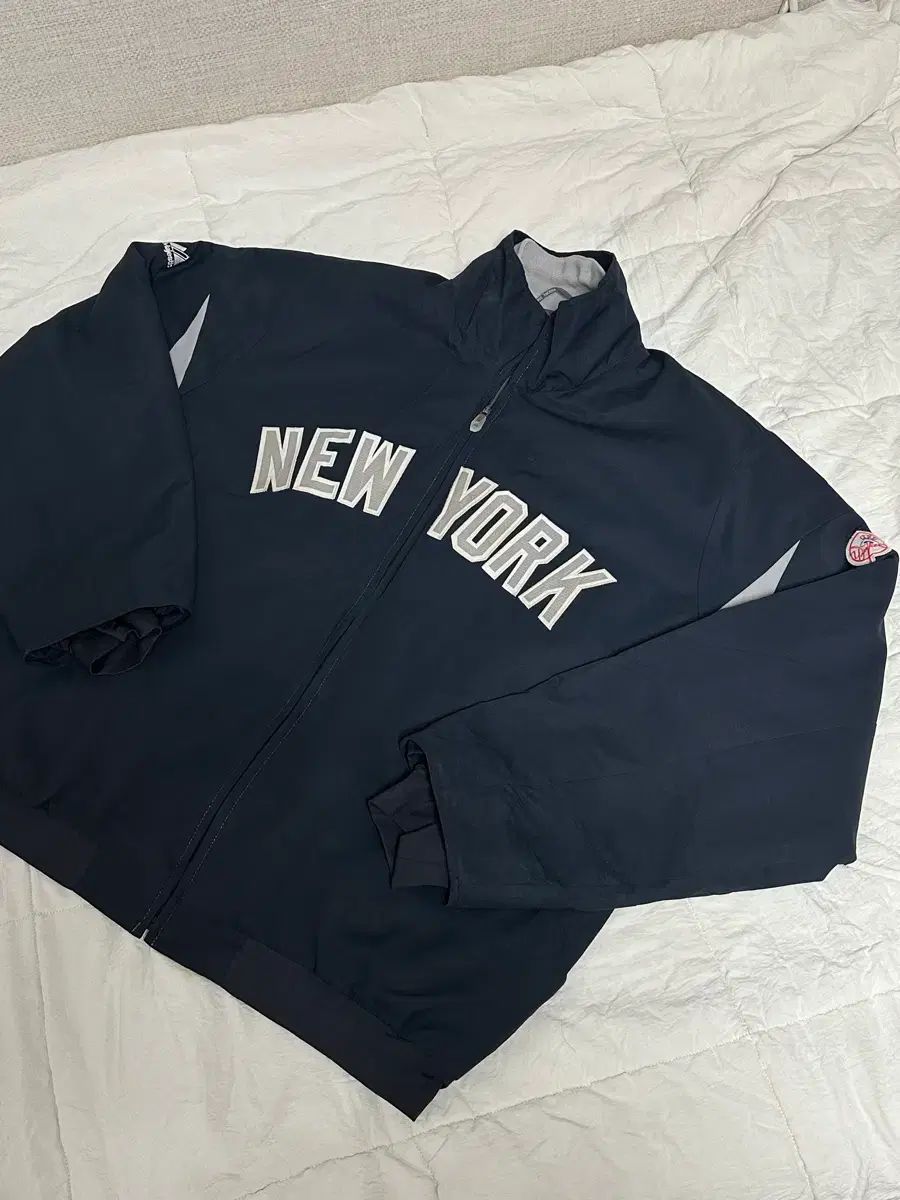 マジェスティック YORK Yankees スタジアム アウター large ベースボール 野球