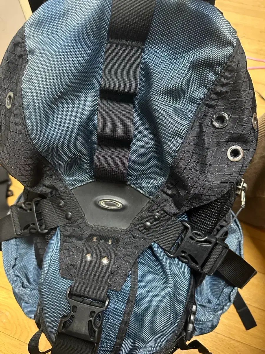 オークリー バックパック ネイビー