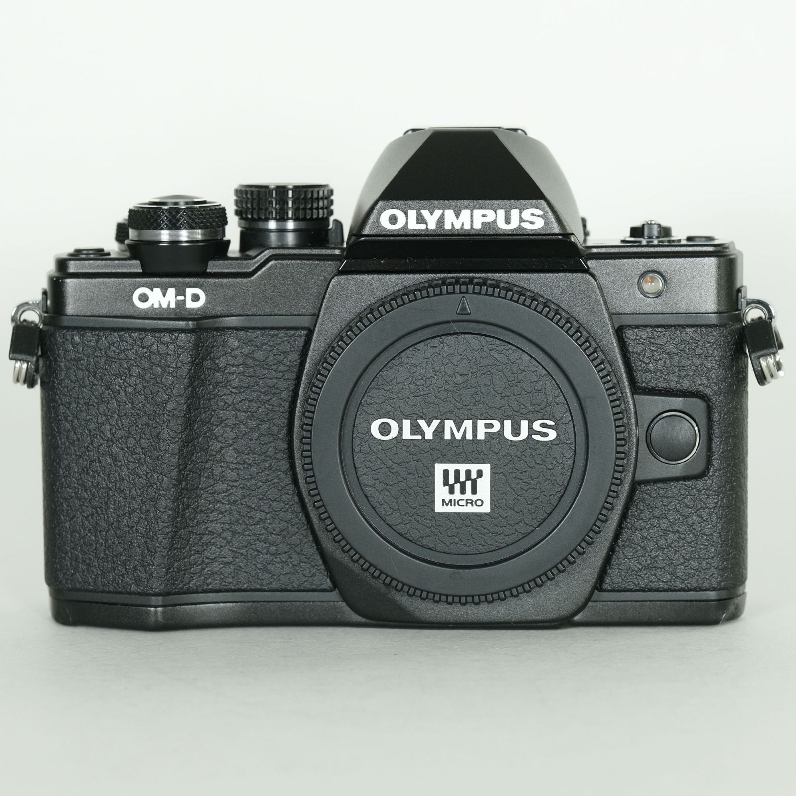 シャッター数2 950回 バッテリー グリップ付 OLYMPUS OM D E M 10 Mark II ボディ ブラック マイクロフォーサーズマウント