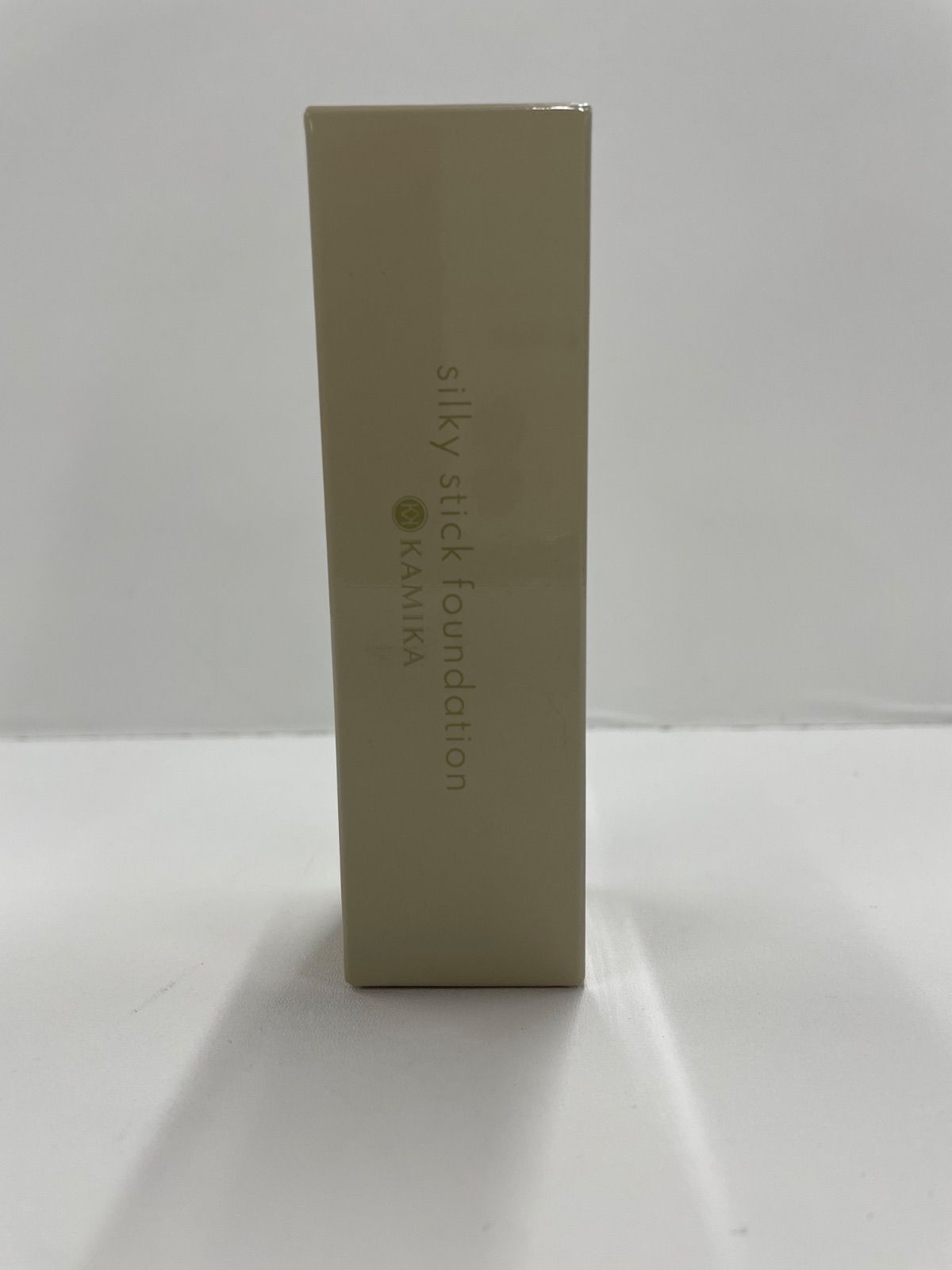 W1601 KAMIKA カミカ シルキースティック ファンデーション ベージュ SPF50 PA+++ 11g 20260325