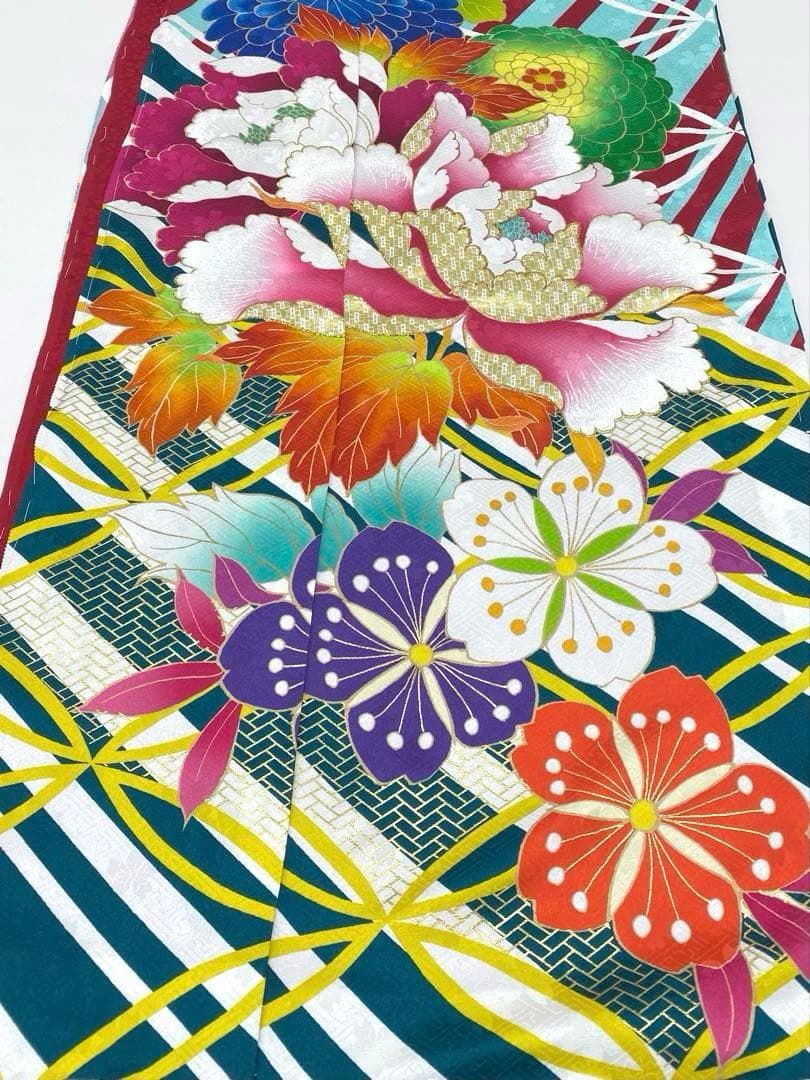 振袖 仮絵羽 舞台衣装 刺繍 金彩 紋意匠 大輪 正絹 FU085 - メルカリ