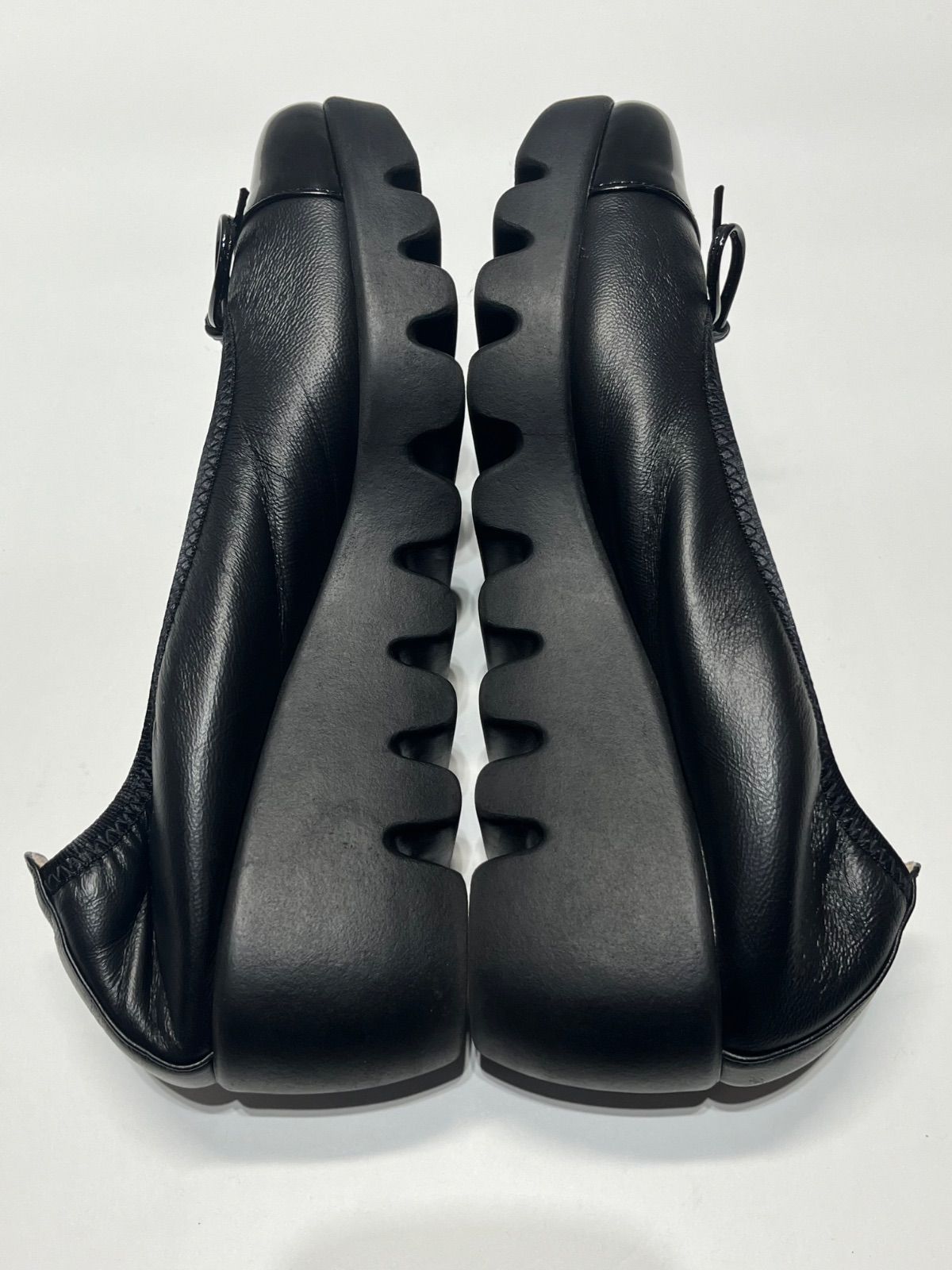 美品】HILLS AVENUE フラットシューズ ウェーブソール レザー 黒 24cm