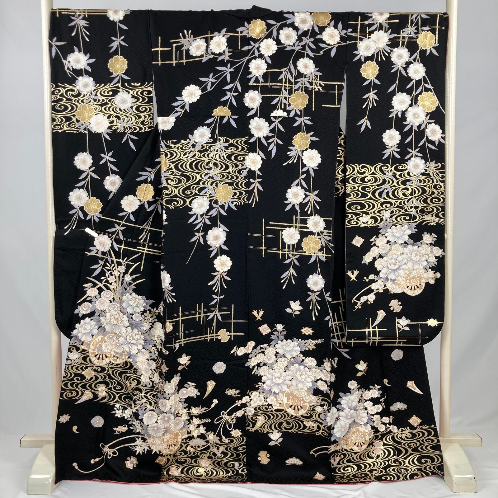 たんす屋 着物 リユース着物 振袖 黒 フォーマル 花車 桜 吉祥柄 金駒