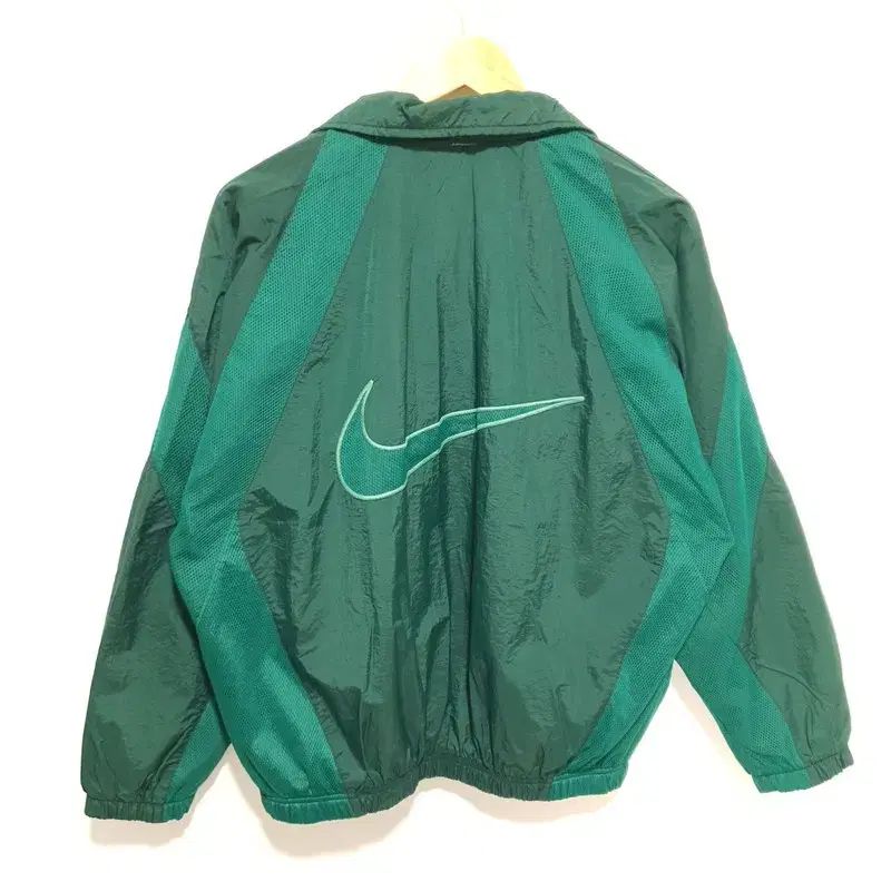 ナイキ オールドスクール 90s ビックスウォッシュ ウィンドブレーカー