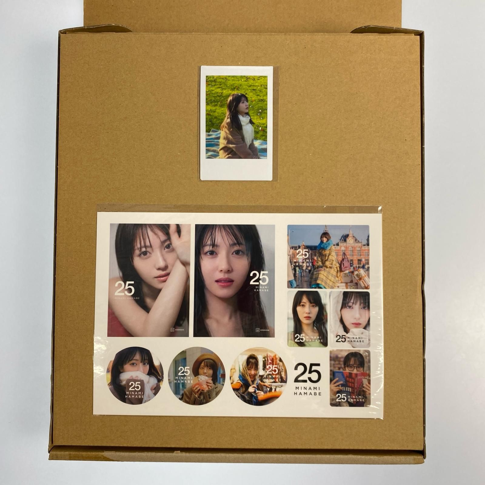 姫路東】浜辺美波写真集 25 豪華版 特典付き【211-0361hime】 - メルカリ