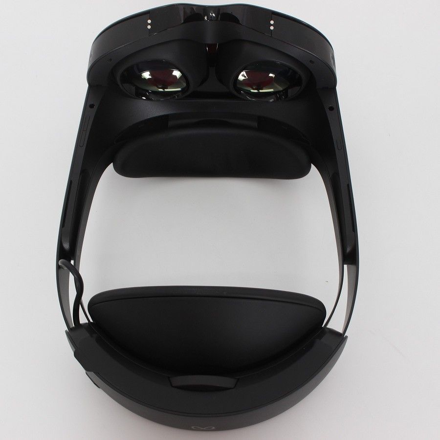 美品】Meta Quest Pro 256GB VR ヘッドマウントディスプレイ ヘッド