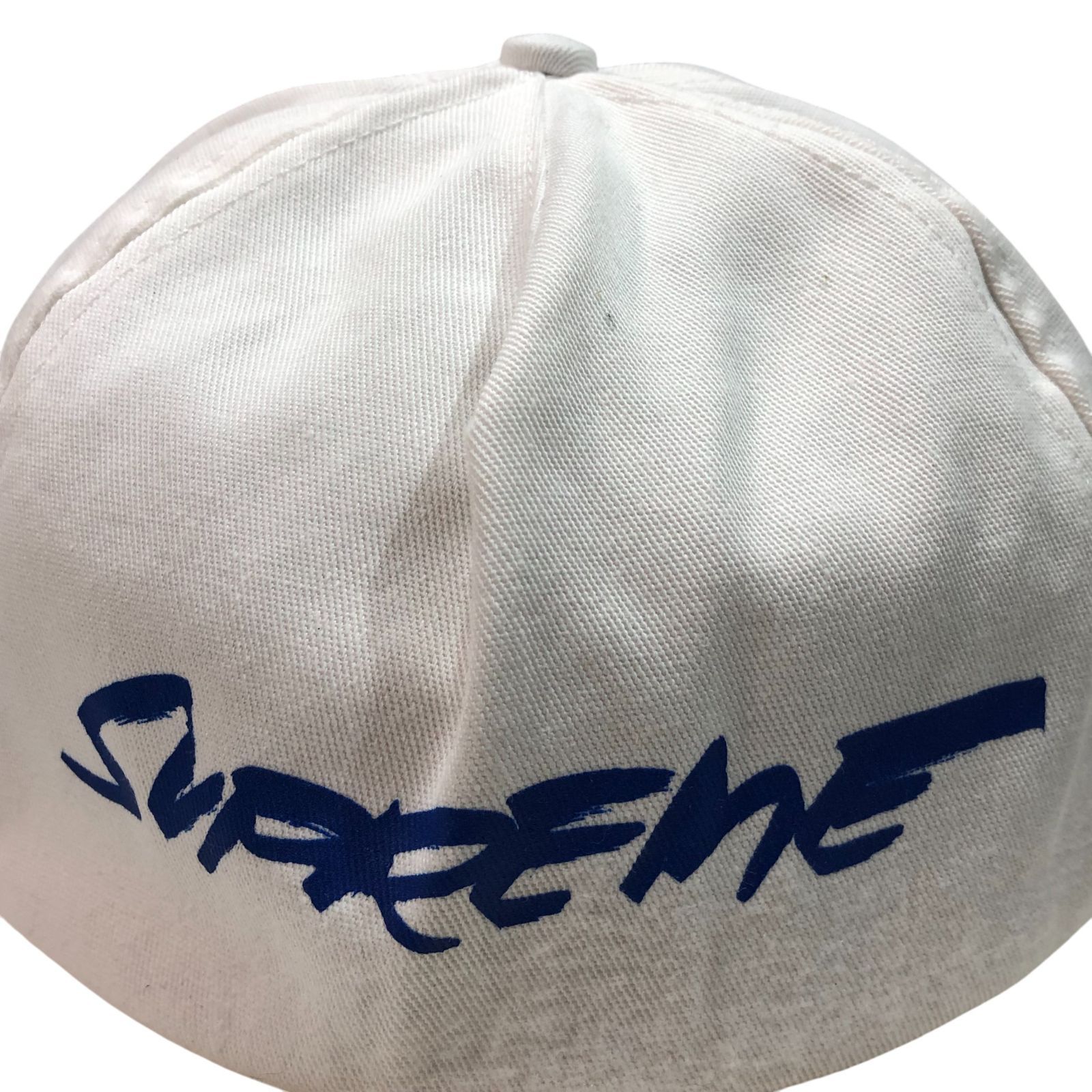 Supreme シュプリーム キャップ ホワイト ロゴ柄 KT60-G-KG - メルカリ