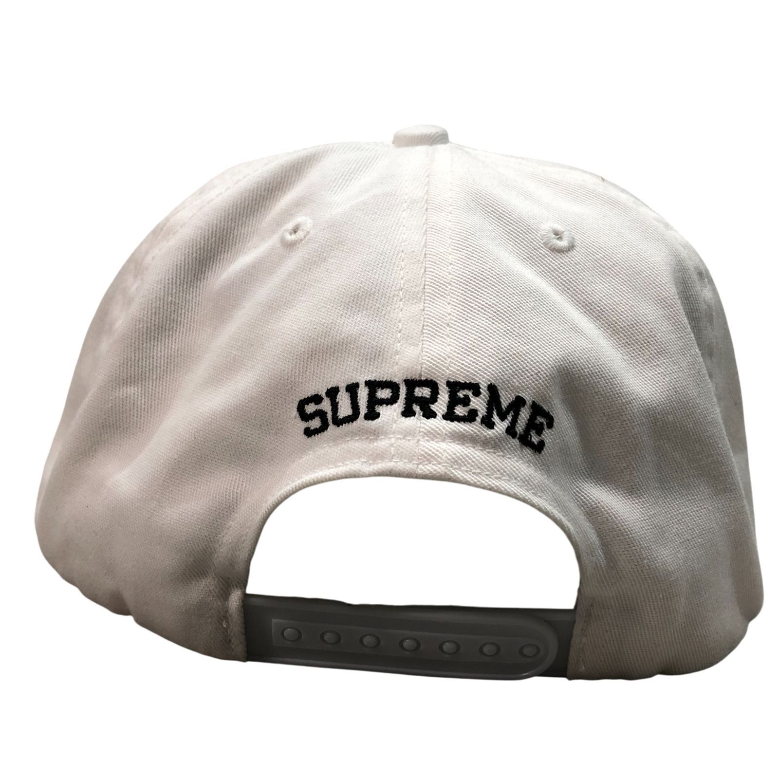 Supreme シュプリーム キャップ ホワイト ロゴ柄 KT60-G-KG - メルカリ
