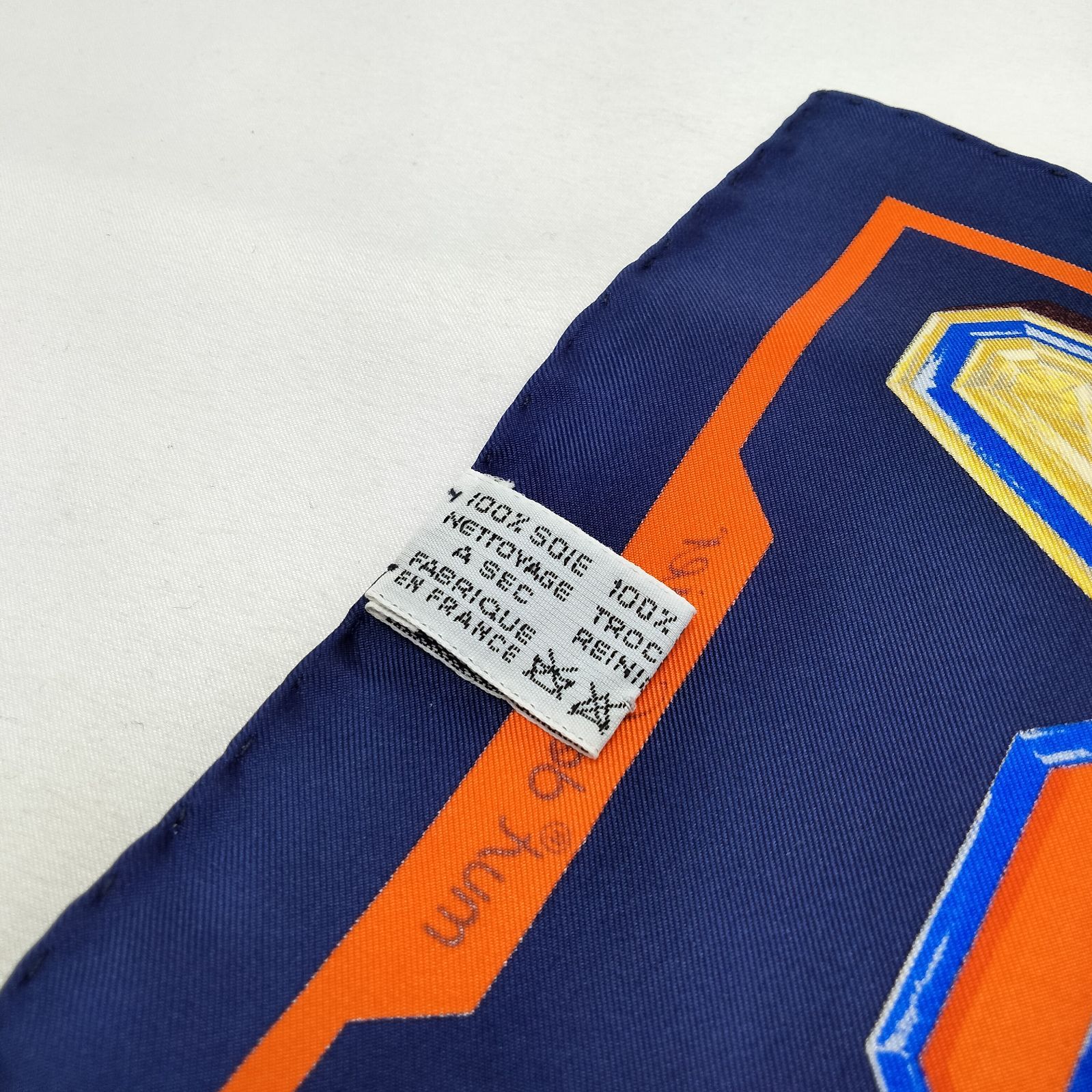 シルクスカーフ