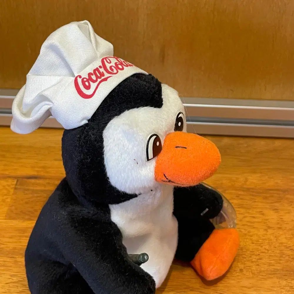 フィギュア ペンギン コカコーラ ポリゴン 南極 コカ・コーラ ペンギン (CHEF) - メルカリ