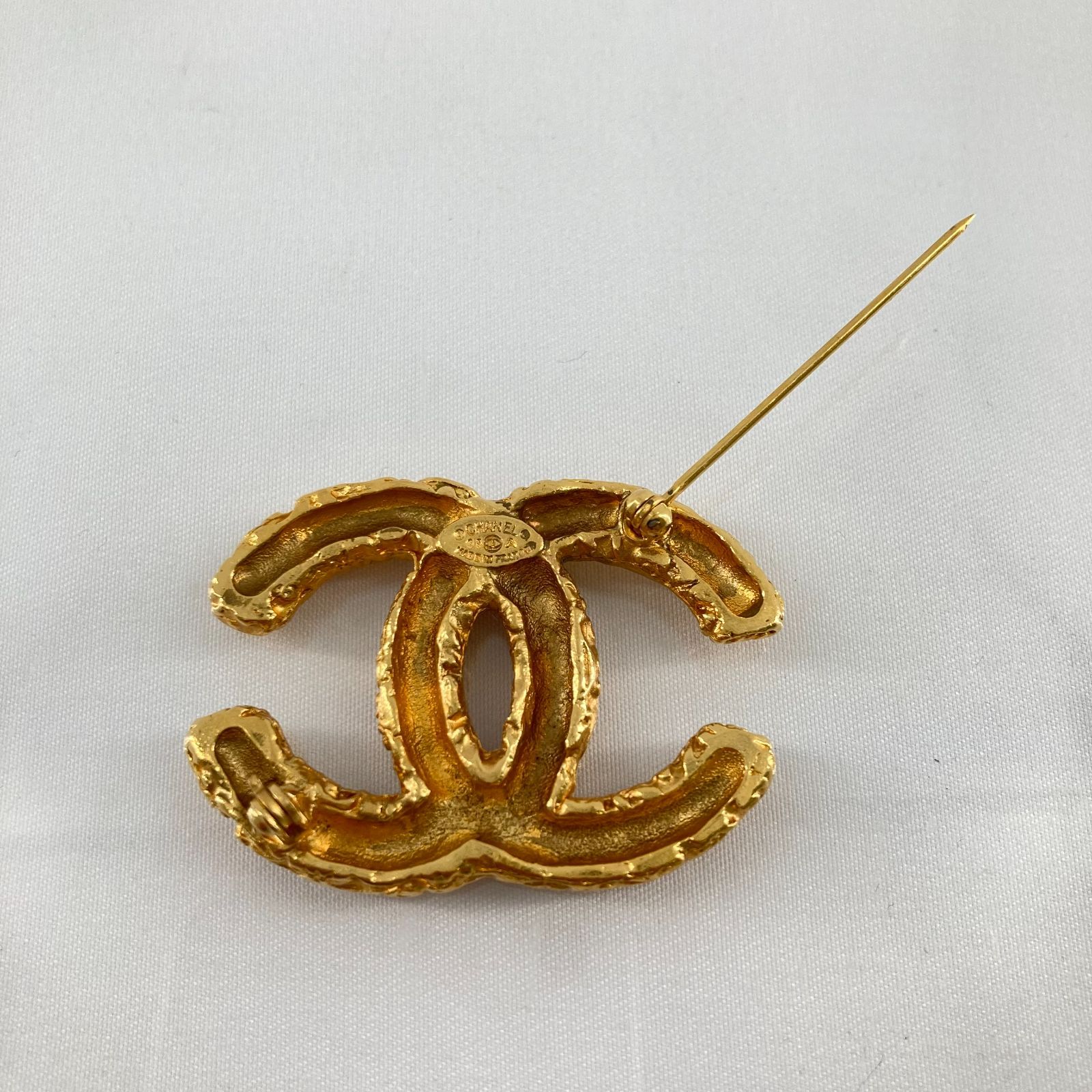 CHANEL(シャネル) ココマーク 溶岩ブローチ ヴィンテージ 93A ゴールド