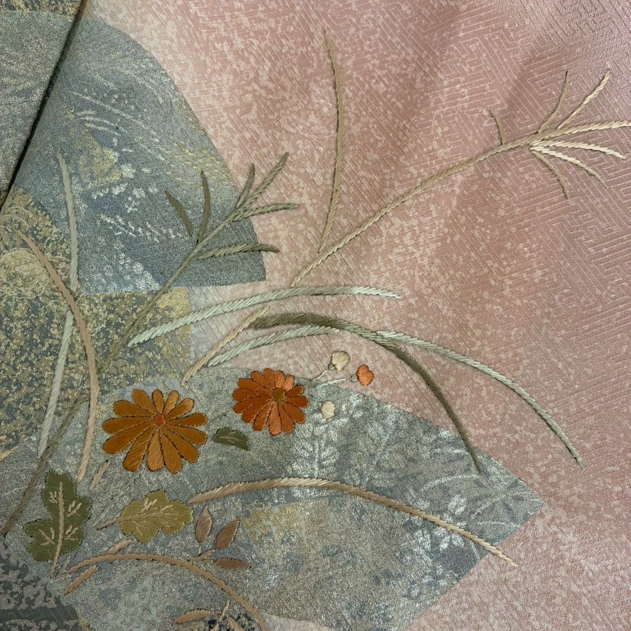 付下げ 刺繍 金彩 紗綾形の地紋 紋無し 訪問着 正絹 着物 MK-1801