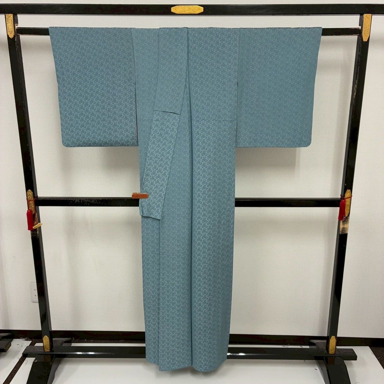 色無地 一つ紋 毘沙門亀甲の地紋 正絹 着物 MK-1802 - メルカリ