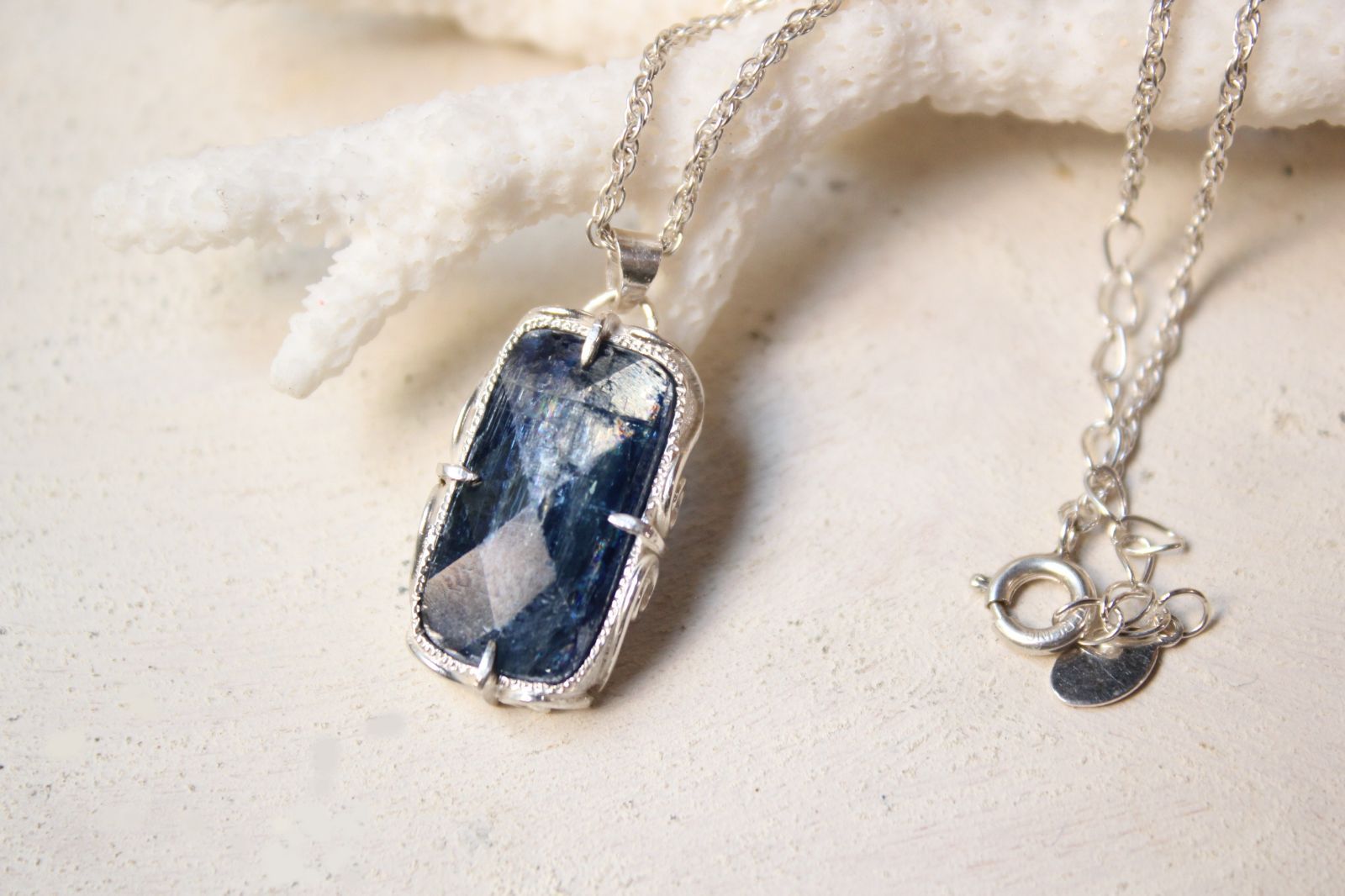  カイヤナイトのネックレス SV 950 azur ネックレス ペンダント アクセサリー