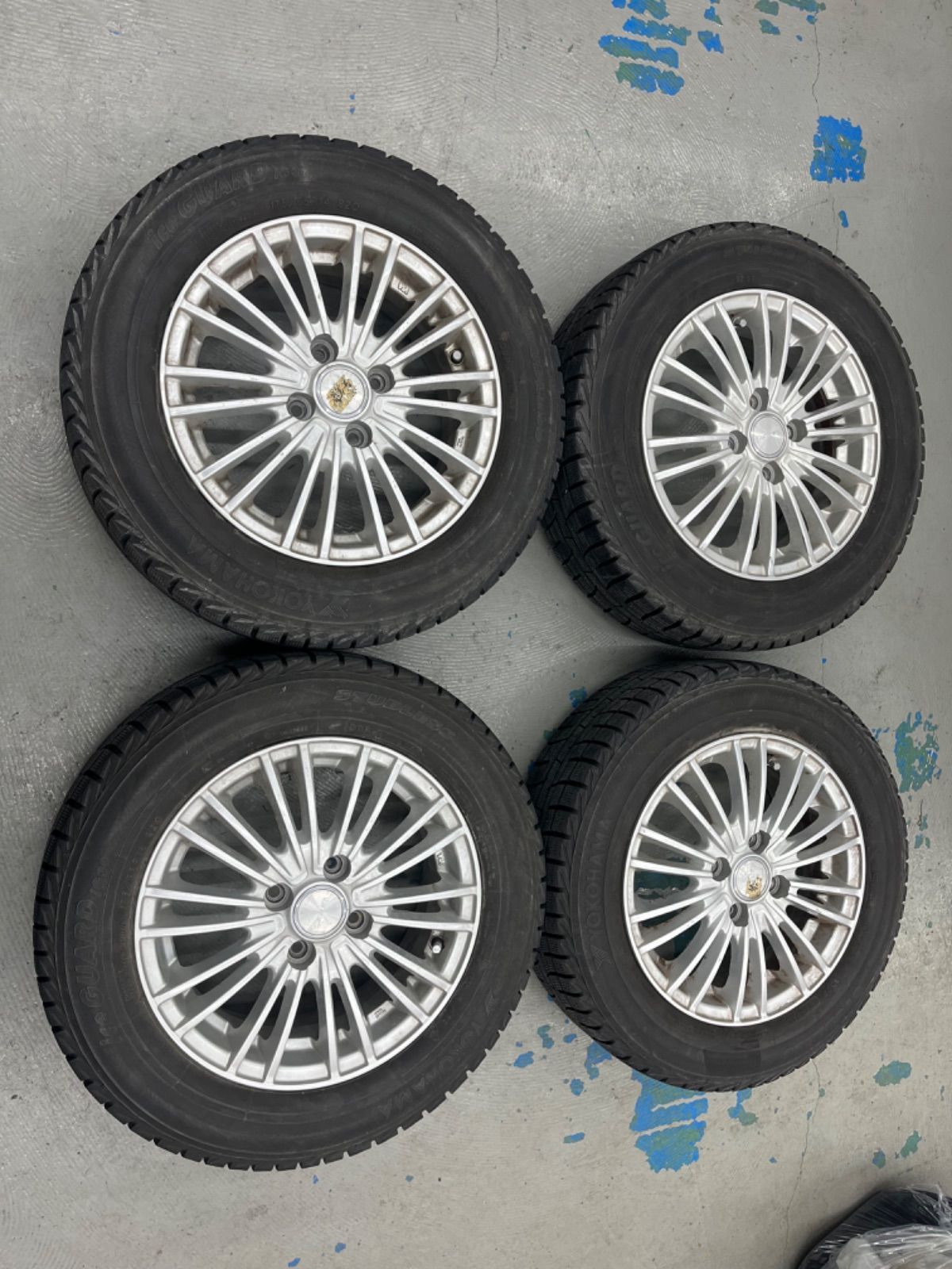 ホンダフィットスタッドレスタイヤホイル付175 65 R 14 GE 6