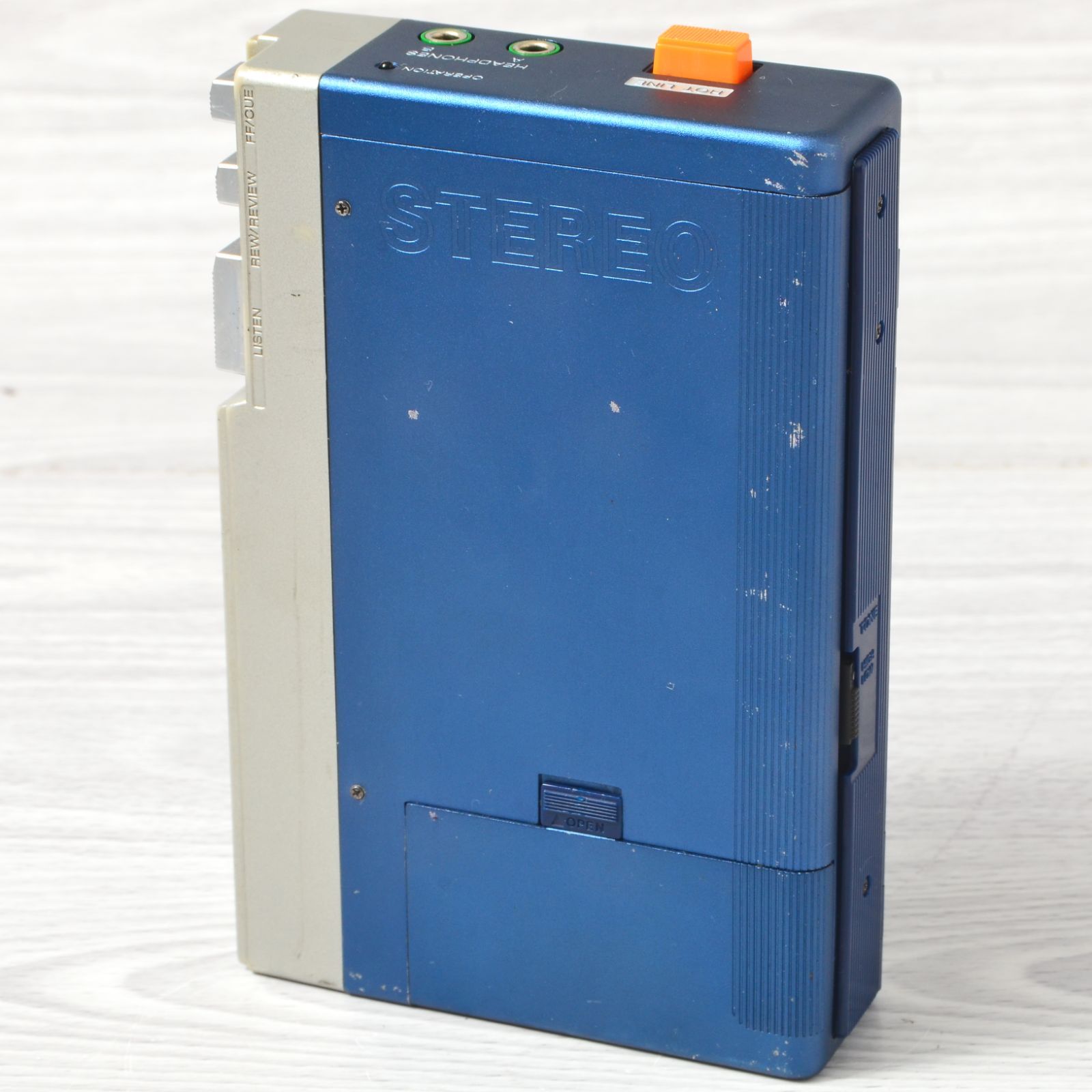 SONY 初代WALKMAN TPS-L2 後期型 ソニーカセットウォークマン 整備済