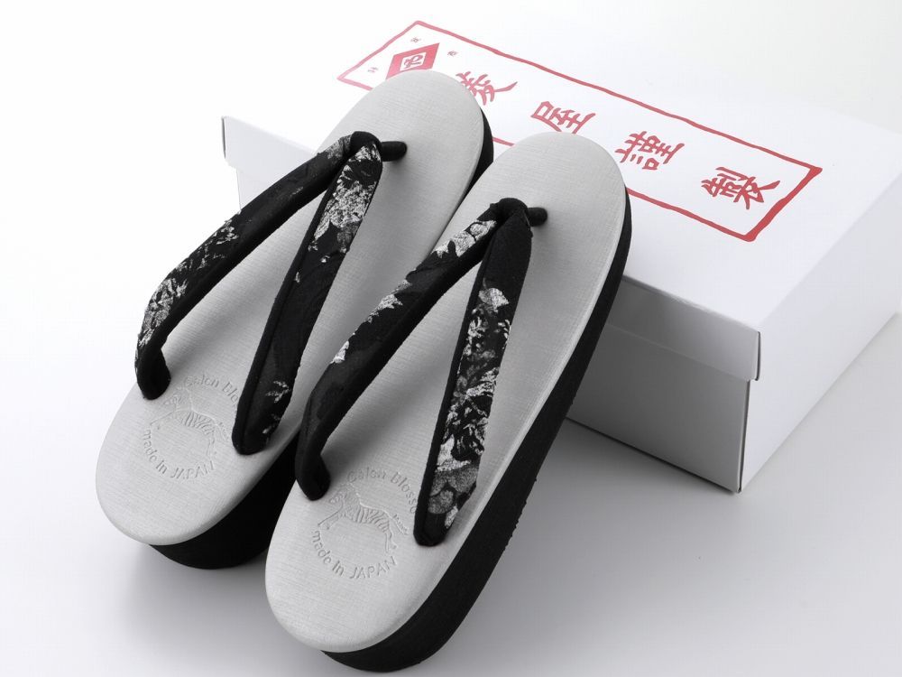 菱屋謹製 カレンブロッソ うまくいく紋 ソフト鼻緒 おしゃれ カフェ草履 Mサイズ グレー系 hiy-81-345