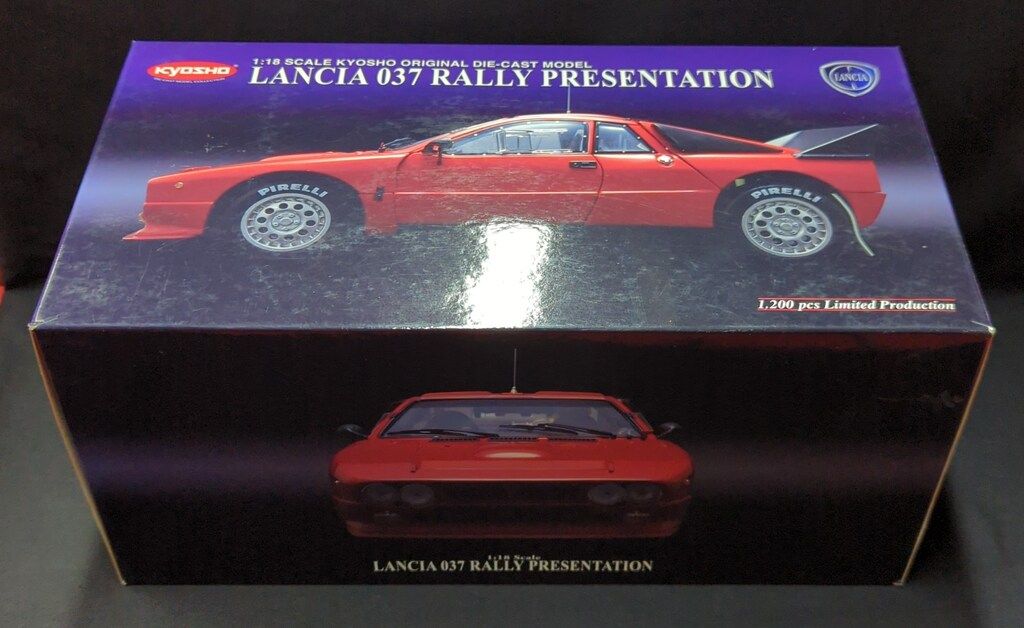 京商 1⁄18 ランチア 037 ラリー プレゼンテーション レッド