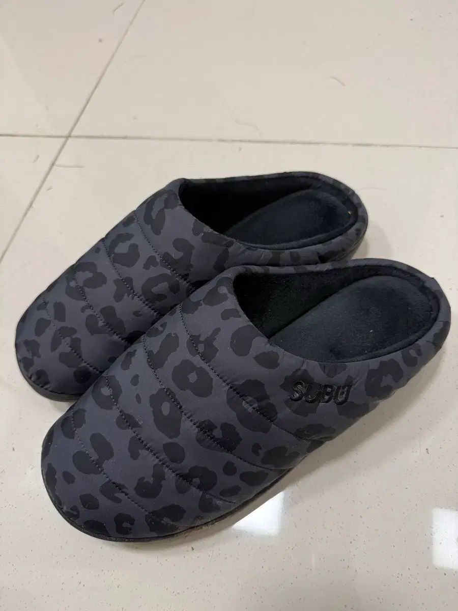 スブ ヒョウ柄 レオパード チャコール