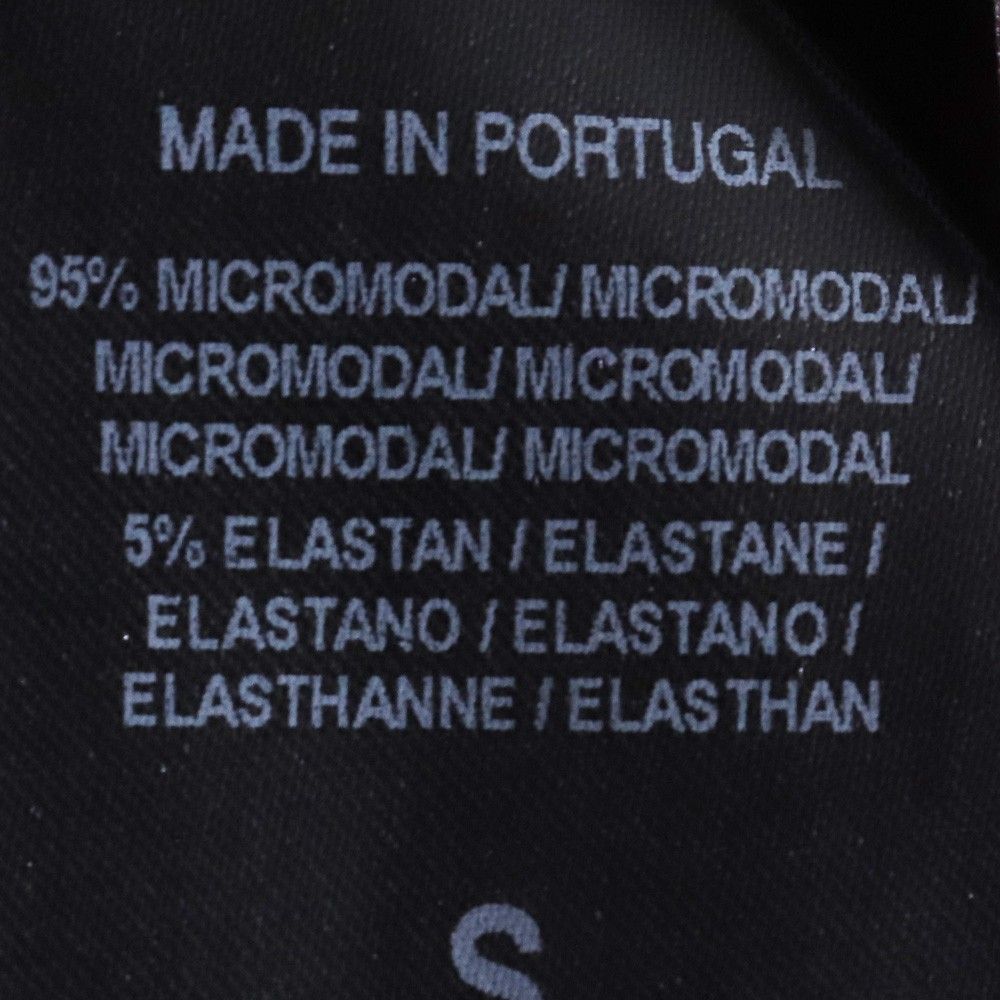 タートルネックニット