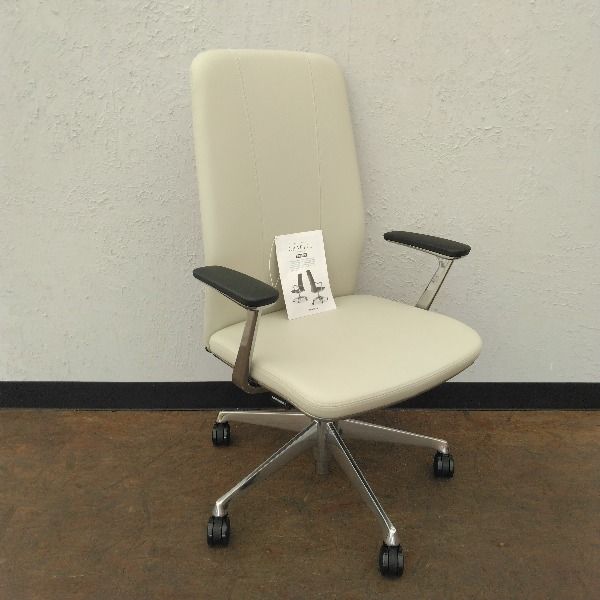 オカムラ オフィスチェア 肘あり CRAFTIE クラフティー CR 47 BA-PC 18 製 ホワイト 座 背裏 ライト ハイ デスクチェア チェア イス 椅子