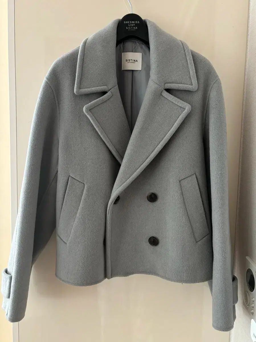 システィナ ダブル クロップド ハンドメイド ジャケット (スカイブルー)