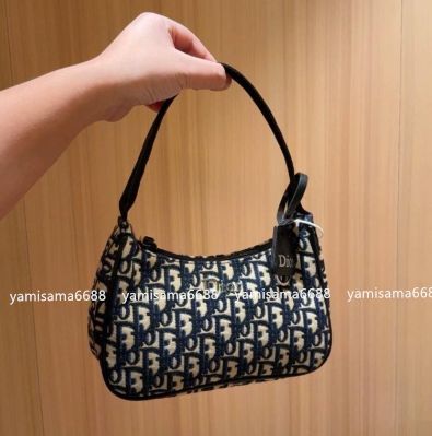 Dior ロゴパターン ショルダーバッグ - メルカリ