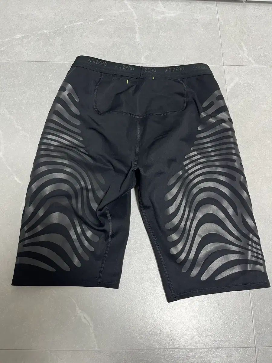 アディダス アディゼロ コントロール ランニング レギンス