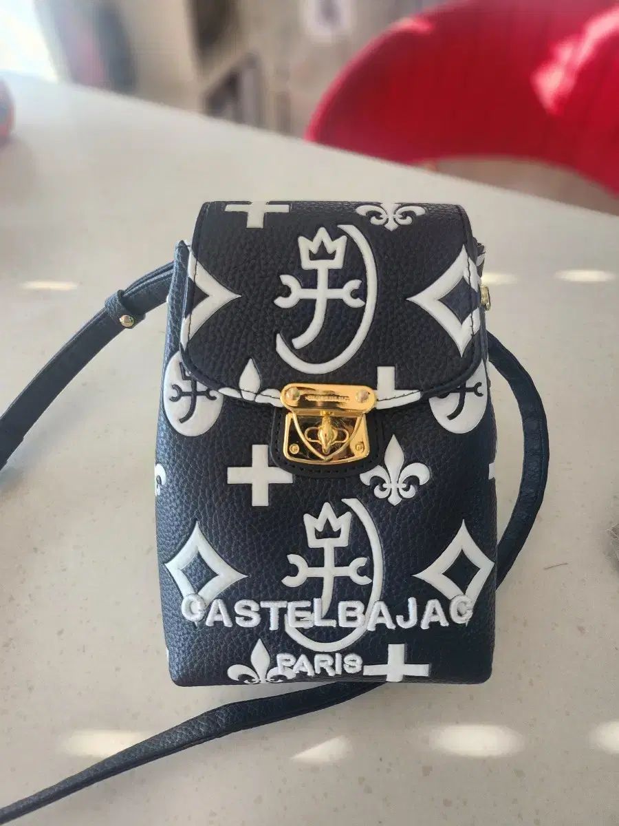 カステルバジャック クロスバック