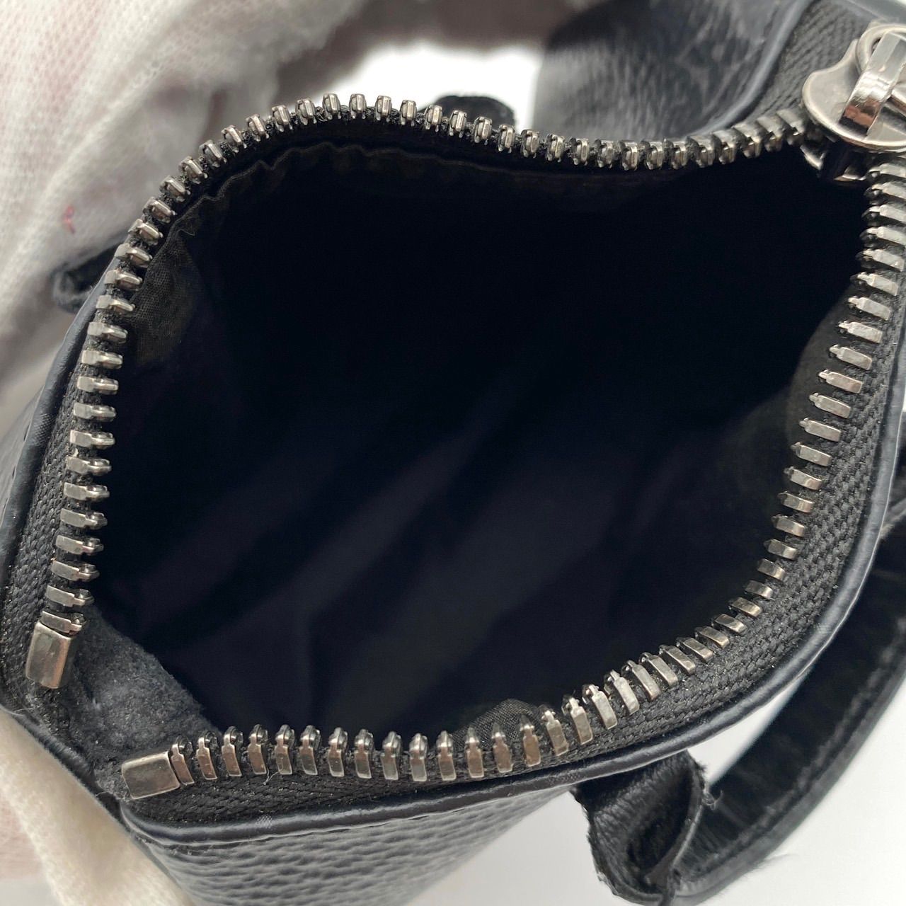 ルイヴィトン モノグラム エクリプス ポルトクレ ミニキーポル キー