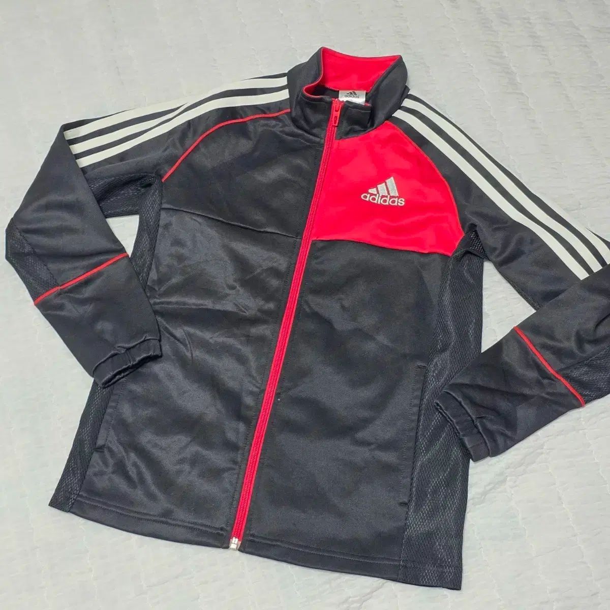 日本 ヴィンテージ) レッド&ブラック adidas アディダス ジャージ