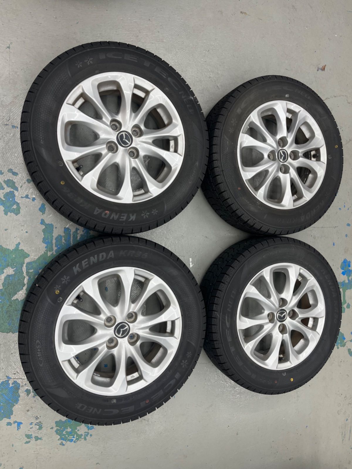 マッダ、デミオ純正ホイール、スタッドレスタイヤセット マツダデミオスタッドレスタイヤ純正ホイル付185/65R15 DJ5FS - メルカリ