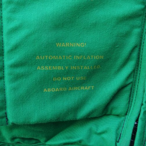 デッキクルーベスト