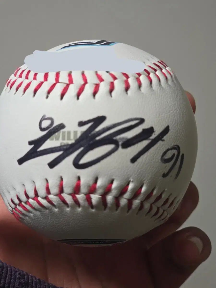 ロッテ 尹棟熙（ユン・ドンヒ）サインボール - メルカリ