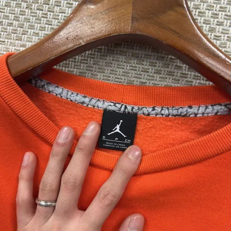 NIKE ジョーダン 刺繍 ロゴ 弱起毛 スウェットシャツ S A02188 - メルカリ