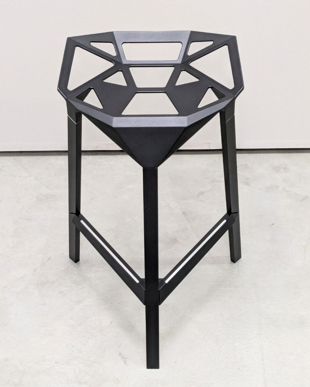 Aランク】MAGIS STOOL ONE（スツール ワン）ブラック - メルカリ