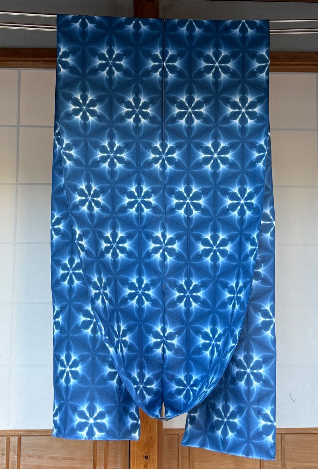 雪花　さらし　生地　昭和レトロ　古風な柄　藍染オシメ 半世紀以上前になります。 雪花 さらし 生地 昭和レトロ 古風な柄 藍染オシメ 半世紀以上前になり