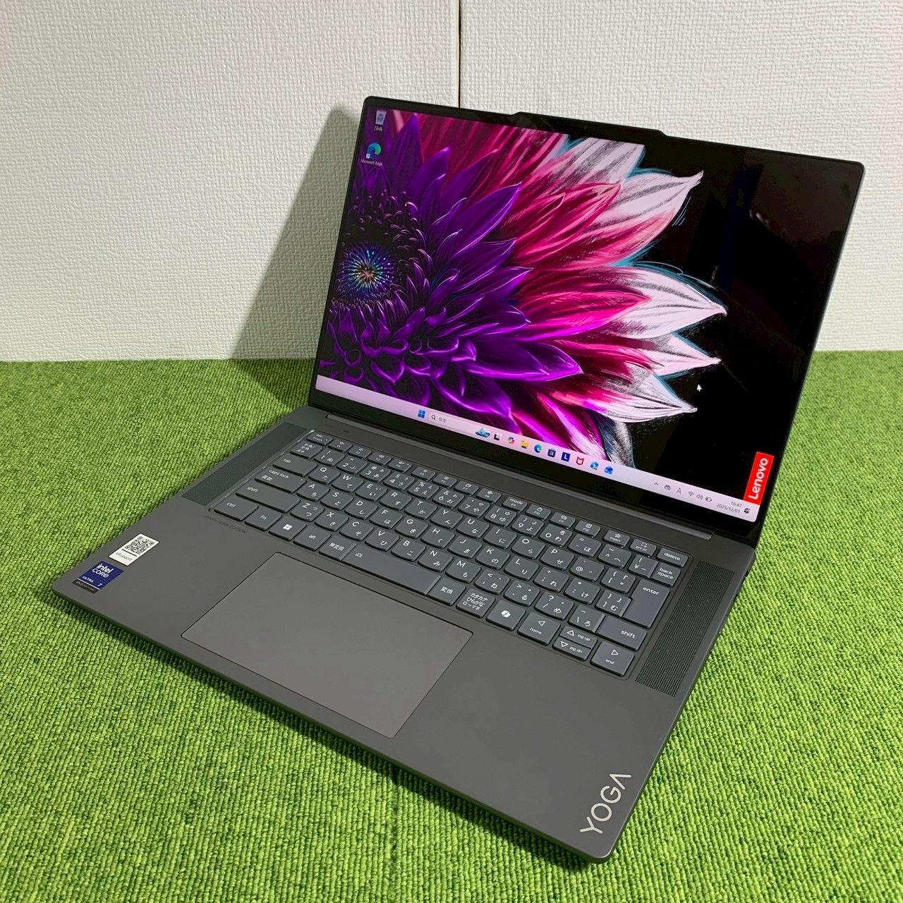 Lenovo レノボ ノートパソコン YogaSlim 7 15 ILL 9 intel®Core™Ultra 258 V メモリー 32 GB SSD 954 3型 D 2853