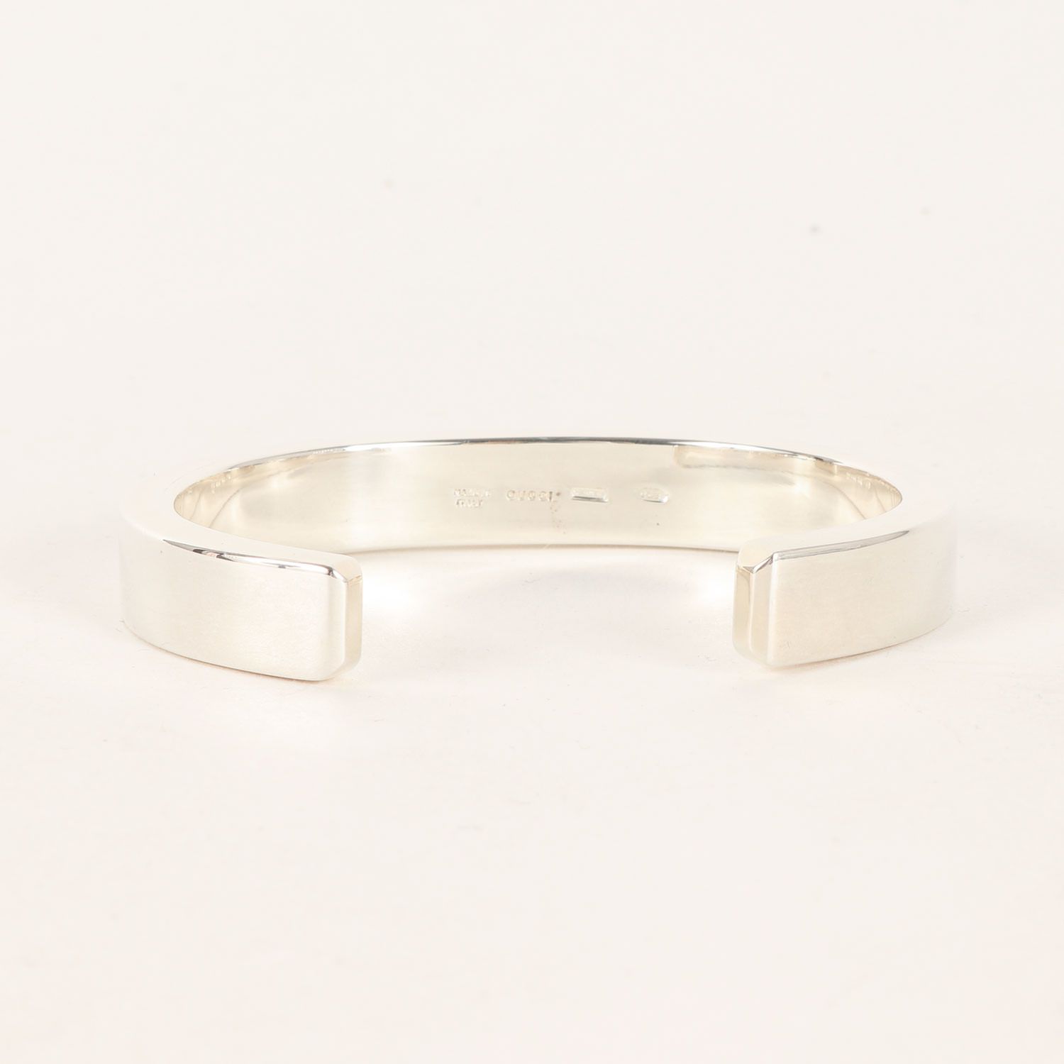 【GUCCI（グッチ）】シルバーバングル（Ag925） 美品】GUCCI グッチ シルバー バングル | Ag925 | シルバー
