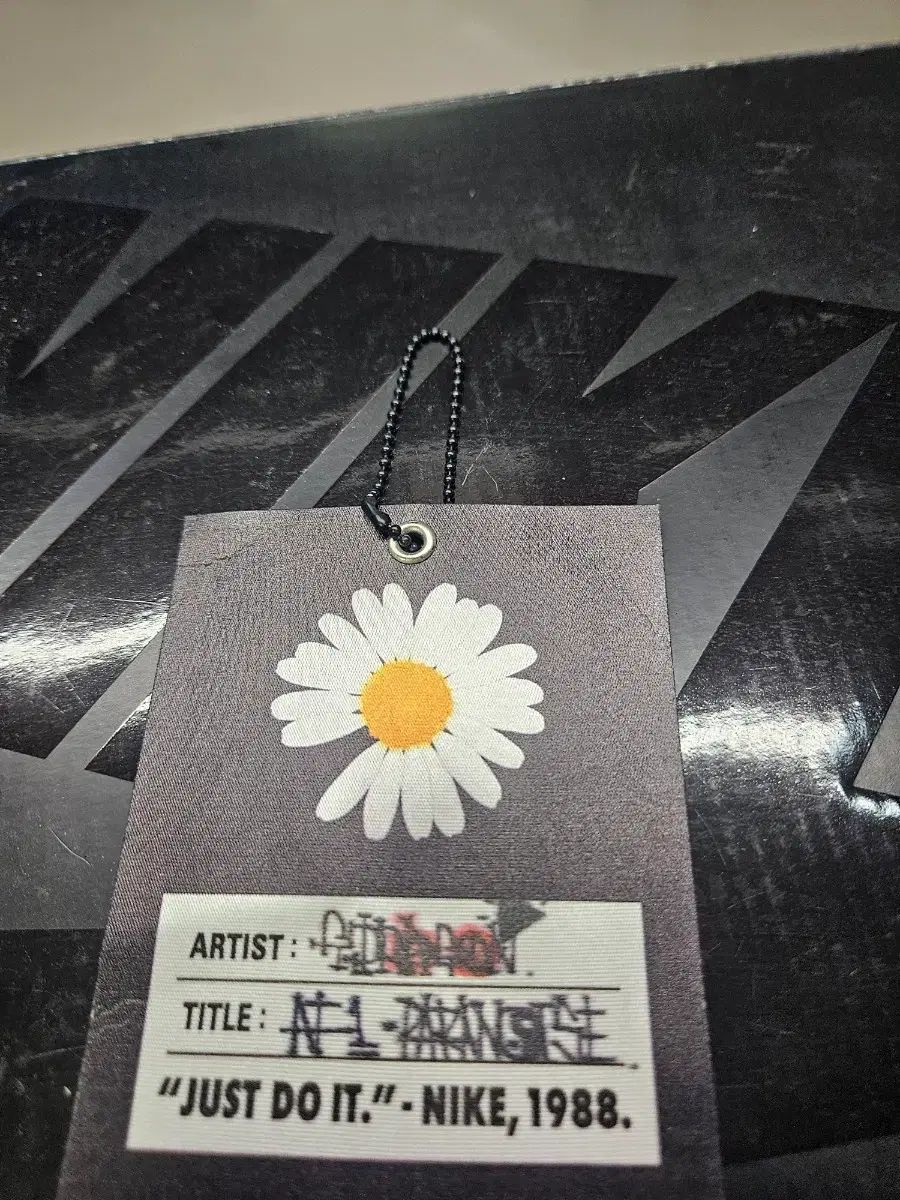 パラノイズ　ステッカー ナイキ ピースマイナスワン パラノイズ 3 0 og ステッカー - メルカリ